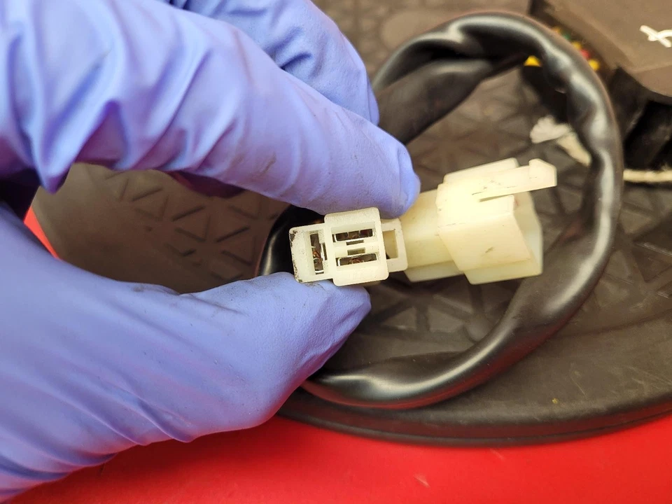 ZONTES ZT 125 REGLER GLEICHRICHTER 2023 - Bild 3 von 4