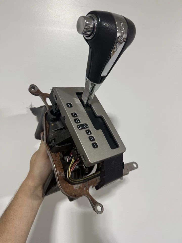 Lincoln Navigator 2005-2006 conjunto selector de palanca de cambios de piso automático Foto 2 de 4