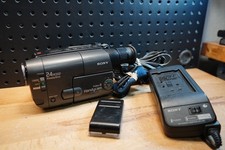 F Sony Video8 Handycam CCD-TRV211 W/ Charger