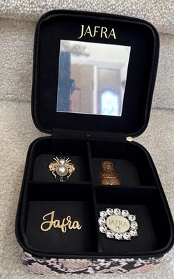 4 Vtg Retro Brooches Crystals Jafra in  mirrored snakeskin case