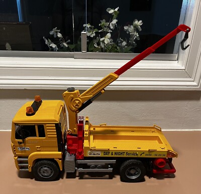 BRUDER FLATBED SERVICE TOW TRUCK Model 2750 With