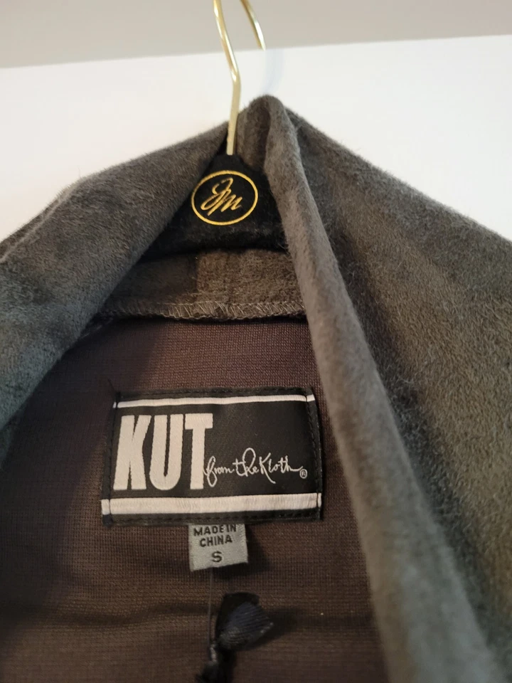 Chaqueta Kut from the Cloth talla pequeña imitación cuero cortina frontal oliva nueva con etiquetas Foto 2 de 4