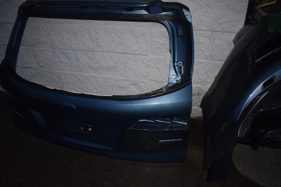 HONDA PILOT TOURING REAR TRUNK LID FACTORY OEM 2016-2019 - Image 3 of 4