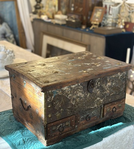 Amazing Antique Handmade Indian Dowry Chest Brass Wooden Trunk 20” - Picture 2 of 17