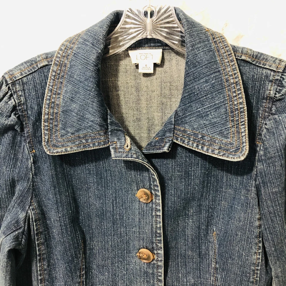 Ann Taylor Loft 修身牛仔夹克牛仔女式 6 码 — 第 3/4 张图片