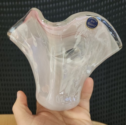 Vaso di fiori in vetro artistico di Murano 5,5” Lavorazione