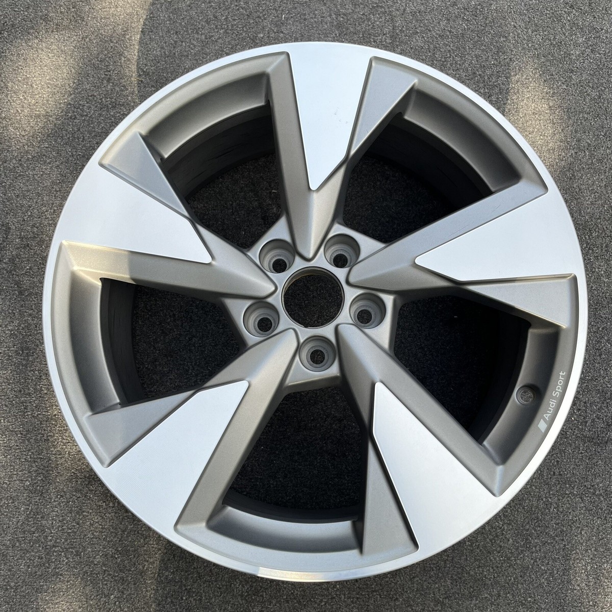 ②MK_Audi Q5SB純正OP19インチホイール&タイヤSet SINGLE 19 INCH WHEEL/RIM AUDI Q5 2022-2023 GREY MACHINED OEM