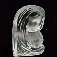 Viking Frosted Madonna and Child Paperweight Figurine Hand Made 7”T 4”W