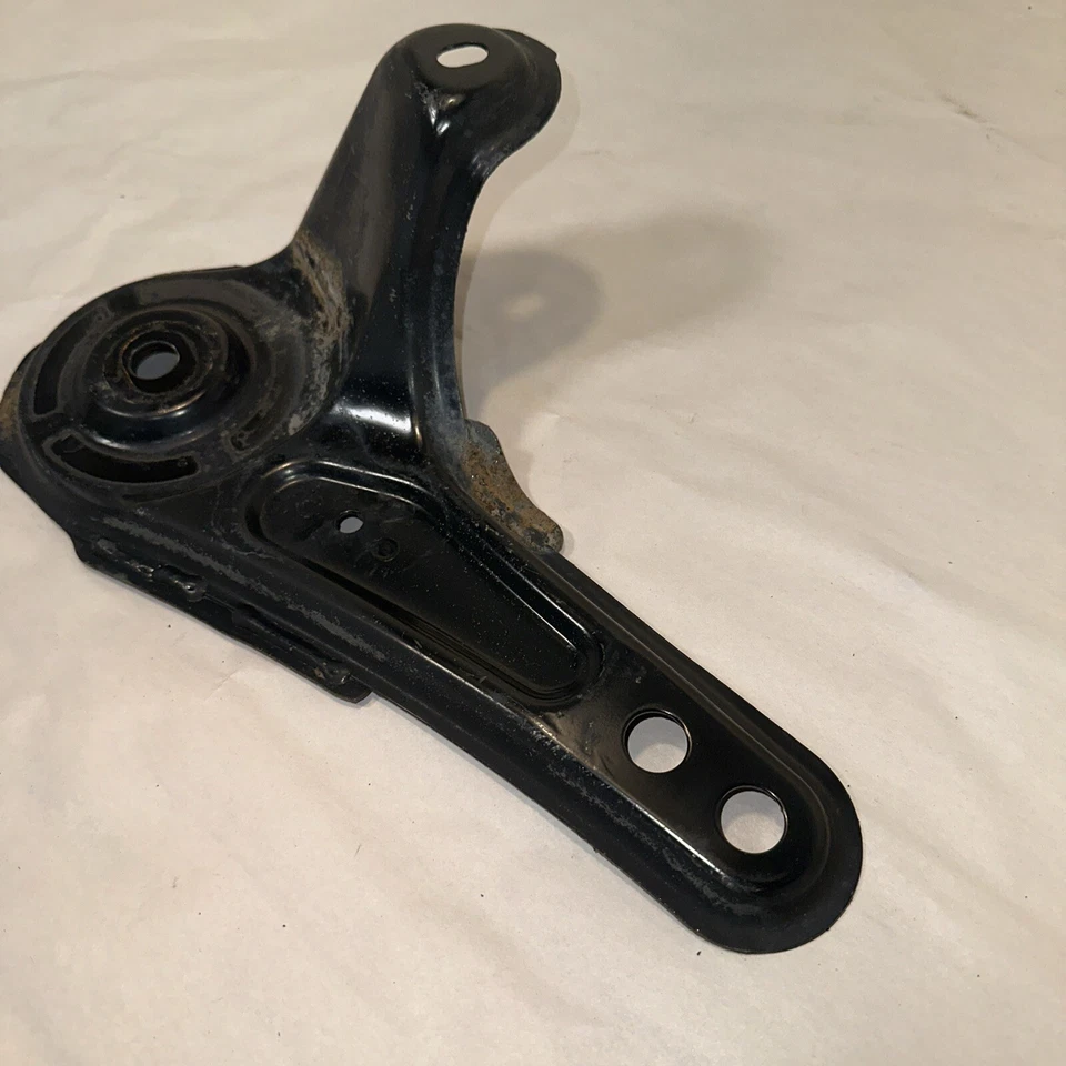 Soporte de soporte de base de motor trasero derecho Toyota Sienna 2011-2020 5102408040 Foto 3 de 4