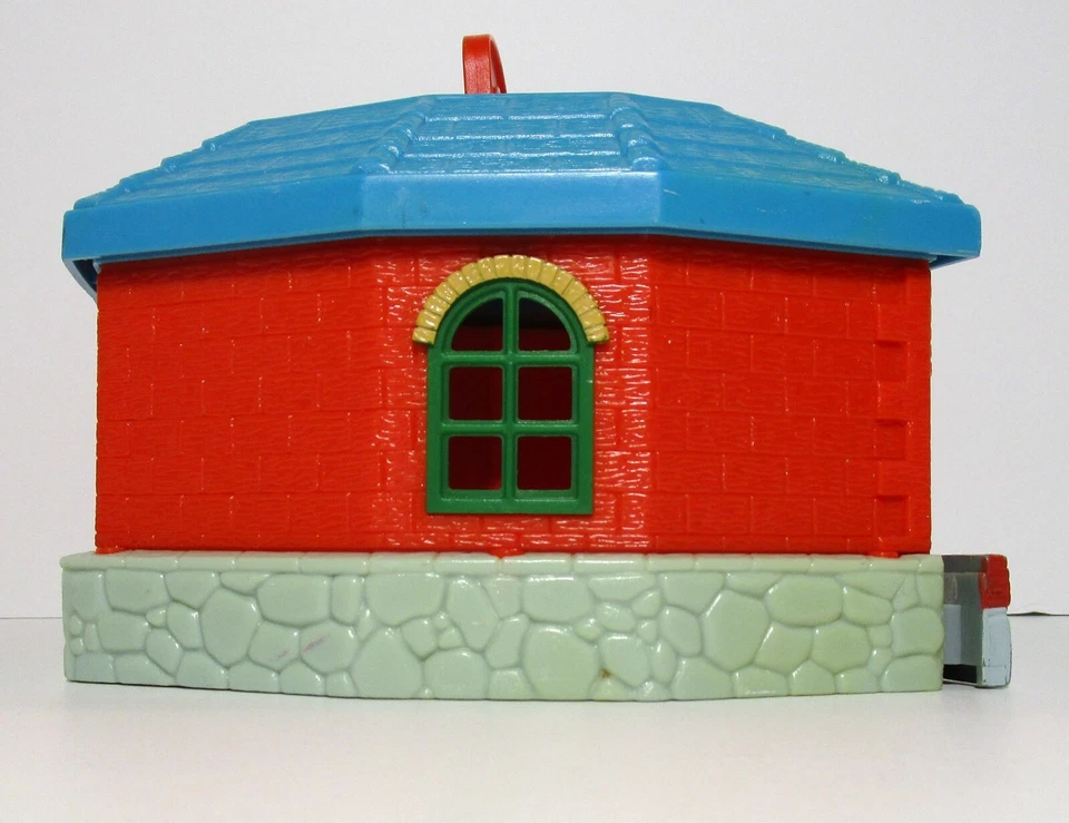 Thomas The Train & Friends Learning Curve Long Station 2002 Gullane - Image 4 of 4