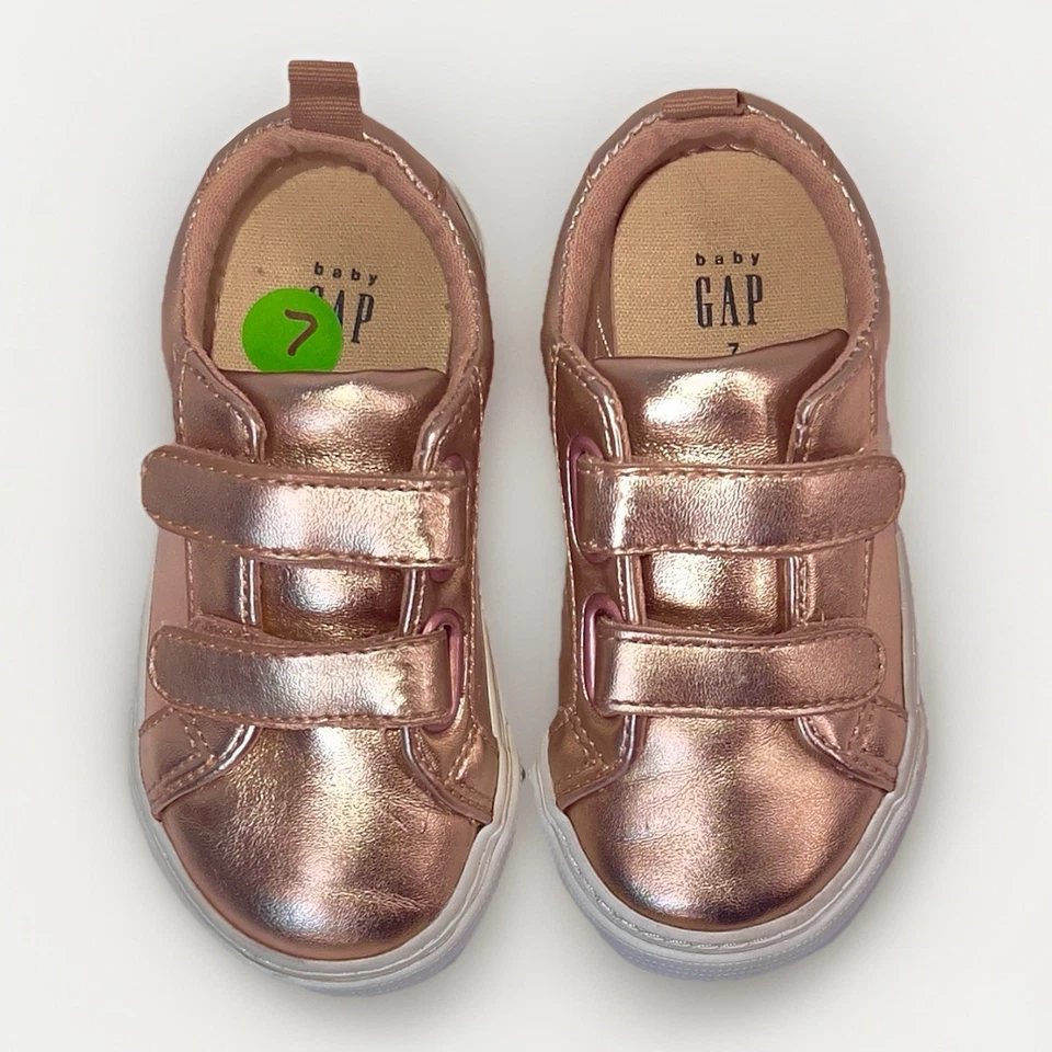 Bebé GAP Talla 7 Entrenador Clásico Metálico Oro Rosa Niño Niña 2 Correas Tenis Foto 3 de 4