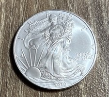 2010 American Silver Eagle Dollar 1 Oz 999 Silver Coin Uncirculated Bullion