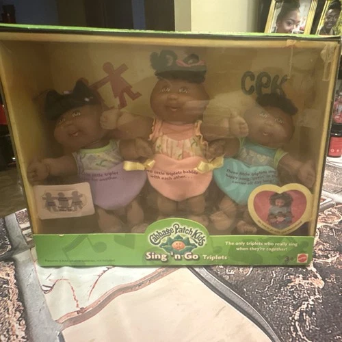 Cabbage Patch Kids Sing 'n Go Triplets Doll Playset Girl Dolls Brown Blonde Hair