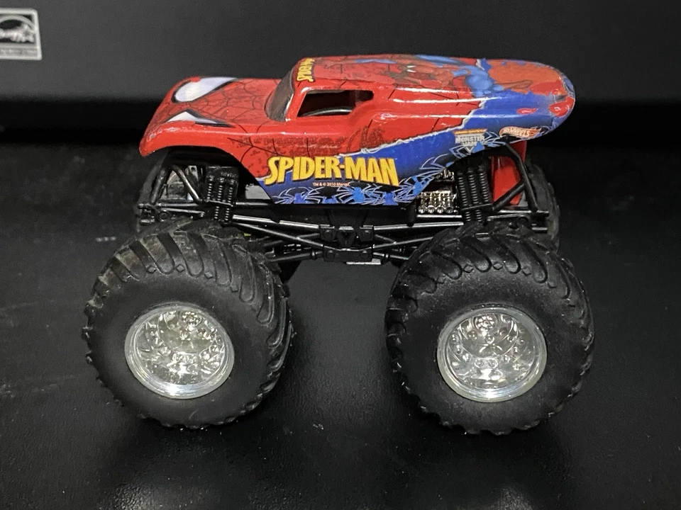 Hot Wheels Monster Jam 2011 Spider-Man escala 1:64 diecast suelto usado Foto 3 de 4
