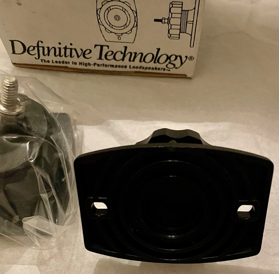 Definitive Technology Pivoting Wall-Mount Brackets Black 2Pcs CodeE3A1 Premium - Image 2 of 4