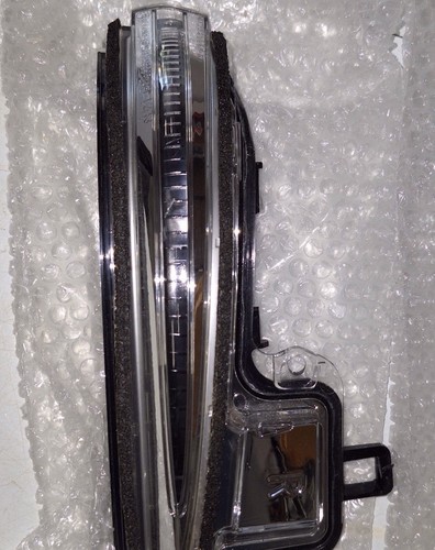 Luces de señal de giro de espejo lateral OEM para Toyota Tacoma 2016-2023 - Imagen 3 de 7