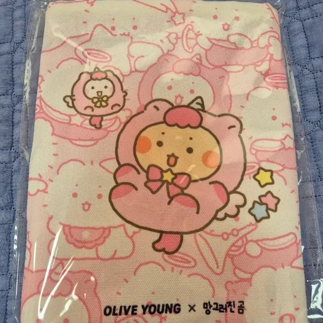 Unopened Olive Young Limited Ggomgomi Lunch Bag (Olive Young)