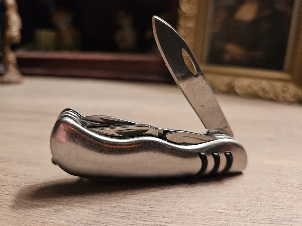 MULTI-TOOL POCKET KNIFE- TOOL/TACKLE BOX MUST HAVE!