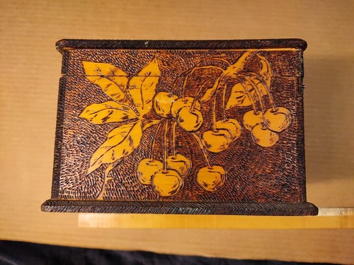 Antique Signed 1910 Pyrography Box Folk Art Cherries - Picture 4 of 9