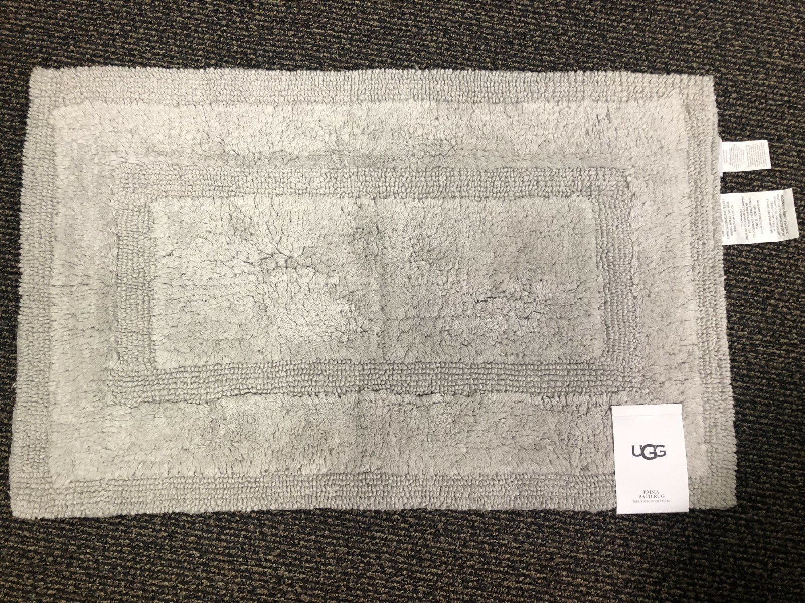 New! UGG EMMA BATH RUG (20inx32in)50cmx81cm 100 COTTON GLACIER GRAY