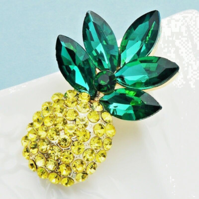 Pineapple Crystal Rhinestone Brooch Pin / Pendant with Gold Bag