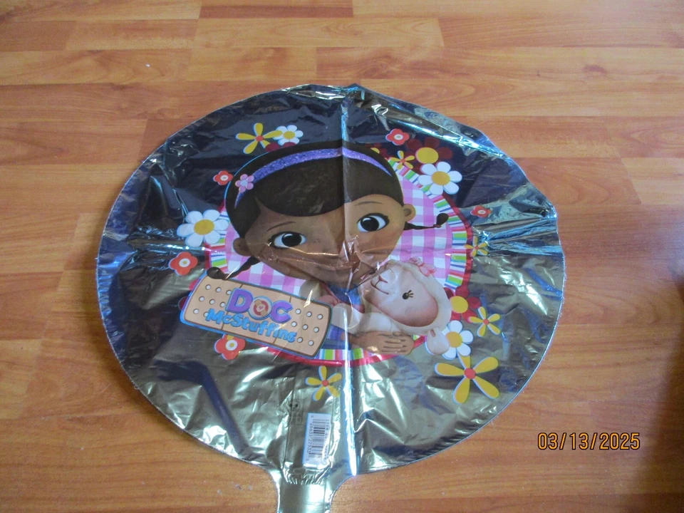 Lote de 8 piezas de suministros de fiesta Hallmark Doc McStuffins 2012 multicolor Disney nuevo en stock Foto 2 de 4