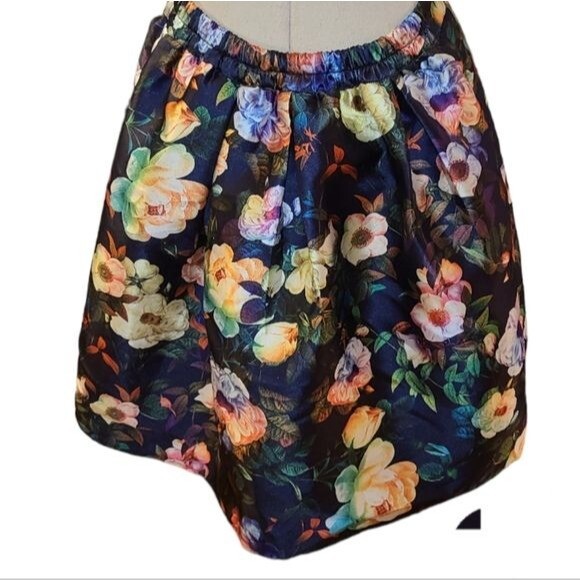 Main Strip, Navy Blue, Floral full swing skirt. image 2