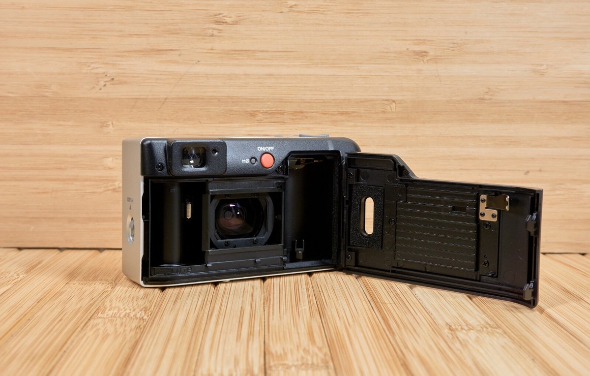 Vintage Konica Minolta Zoom 80c Date, Point and Shoot 35mm Film