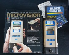 Z-787 VTG 1979 MILTON BRADLEY MICROVISION HANDHELD GAME CONSOLE IN ORIGINAL BOX!