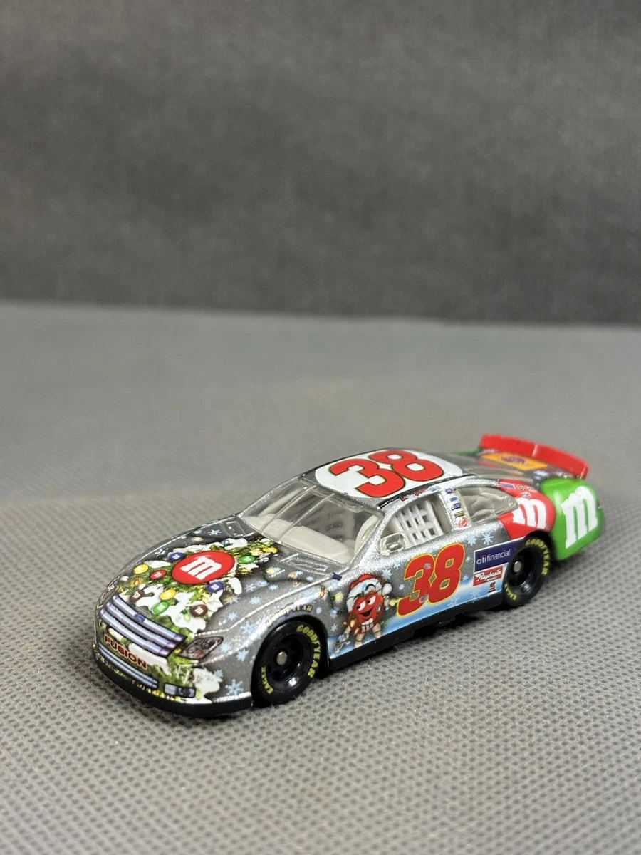 Motorsports Authentics David Gilliland 2007 Vehicle Year Diecast