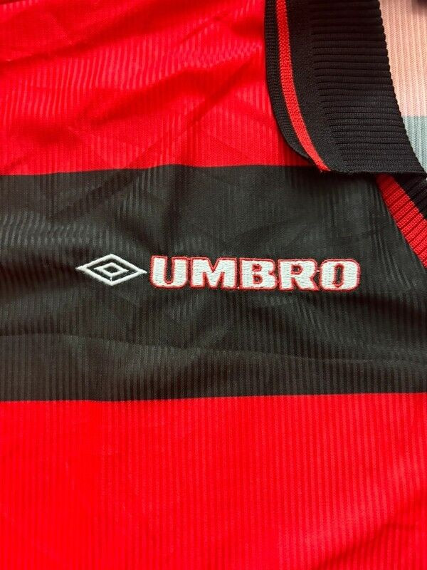 Flamengo Home football shirt 1998 - 1999 Umbro Red Black