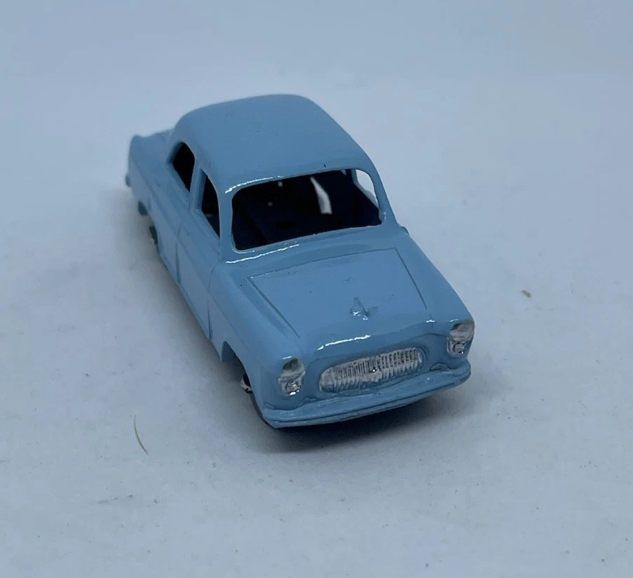 Matchbox Lesney Phantom 30 Ford Prefect Rare Light Blue With Grey Wheels. - Image 3 of 4