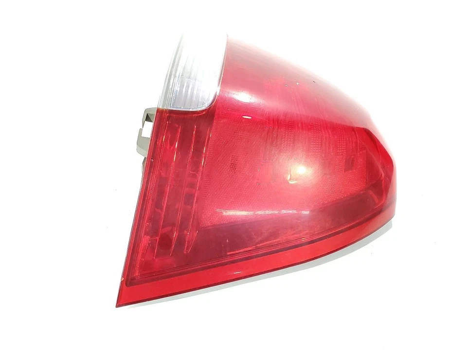 Lanterna traseira direita 2011 2012 2013 2014 2015 2016 2017 Chevrolet Caprice fabricante de equipamento original - Imagem 3 de 4