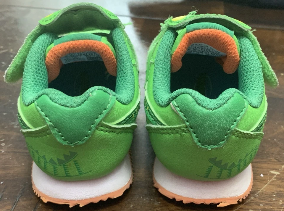 Toddler Boys Reebok Dinosaurs Shoes Size 6  - Image 4 of 4