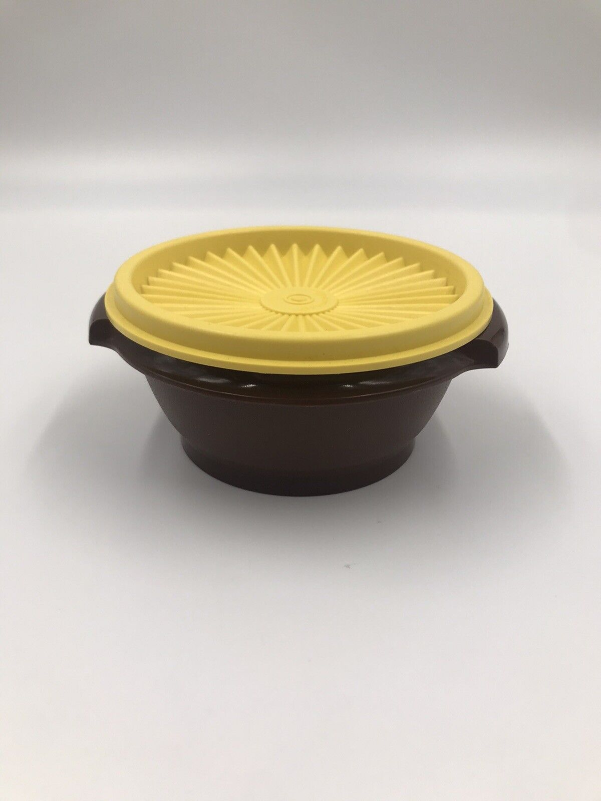 Vintage Tupperware 1323-24 Small Container w/ Lid Yellow | eBay