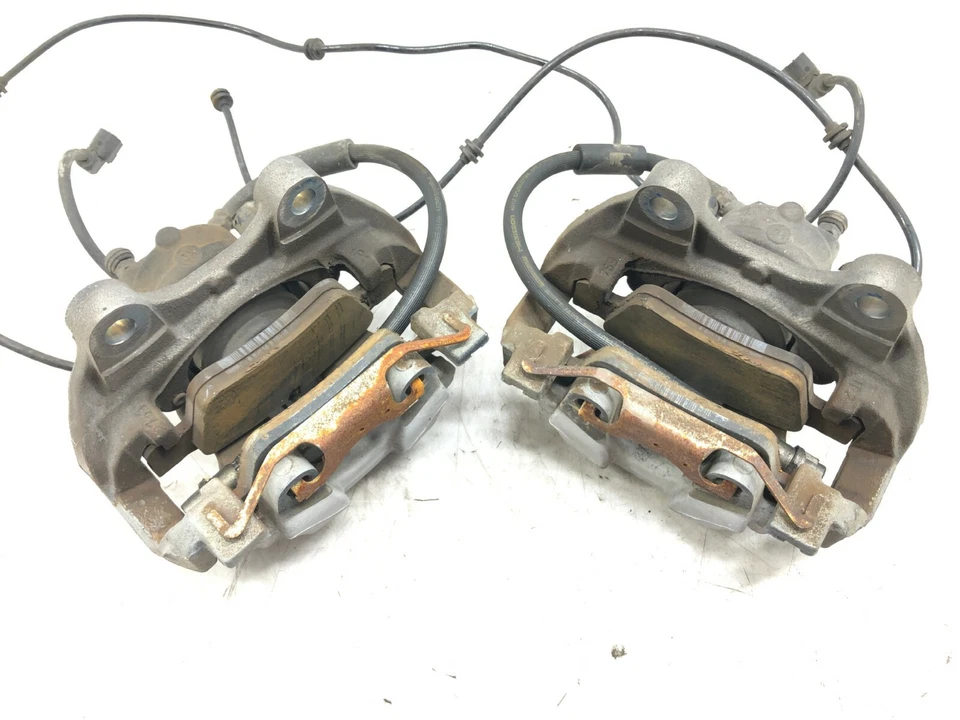 2012-2018 MERCEDES-BENZ CLS550 REAR BRAKE CALIPERS X2 OEM. - Image 3 of 4