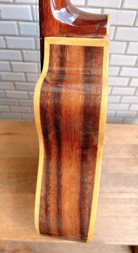Alulu Solid Acacia Koa Concert cutaway Ukulele, bird inlay HU1632 - Picture 8 of 17