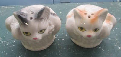 Vintage Nesting Cats in a Basket Salt & Pepper Shakers-EXC!-L@@K!