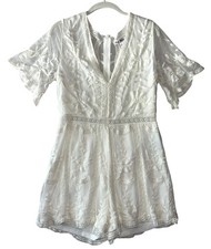White Lace Short Sleeve Romper With Floral Embroidery Size M