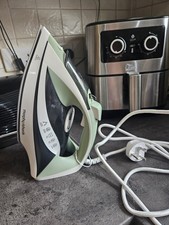 Morphy Richards Steam Flow 2400W Turbo Steam Iron