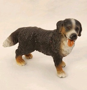 Schleich Bernese Mountain Dog Standing Adult Figure 73527