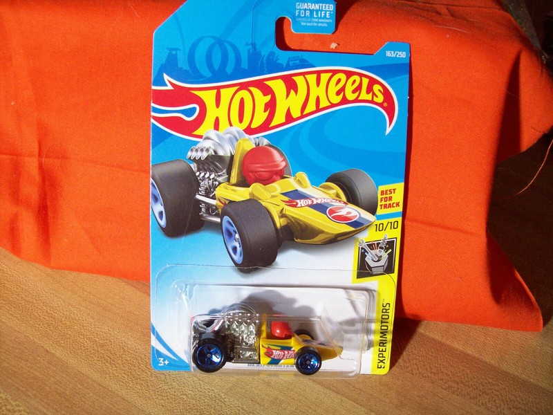 HOT WHEELS TREASURE HUNT EXPERIMOTORS 10/10  163 /250 HEAD STARTER HOTWHEELS HW