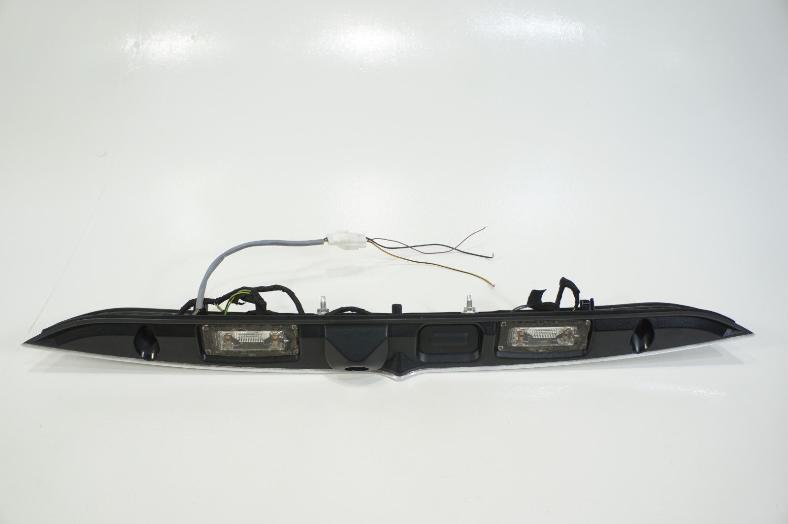 2014-2017 Maserati Ghibli M157 Trunk Deck Lid License Light Lamp Molding Cover