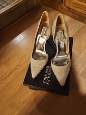 Badgley Mischka Haylee Heels White Lace Size 9.5 Med. NEW