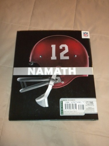 Joe Namath - Autographed Hardcover Book - NFL Publshing - Includes DVD - Picture 3 of 4
