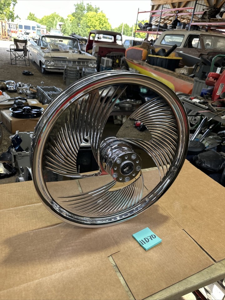 Harley Davidson Winged Wheel Cue main image 1