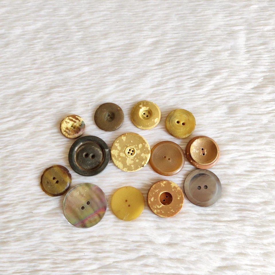Vintage Bakelite Round Shape Buttons Old 13Pcs BTN114 - Image 3 of 4