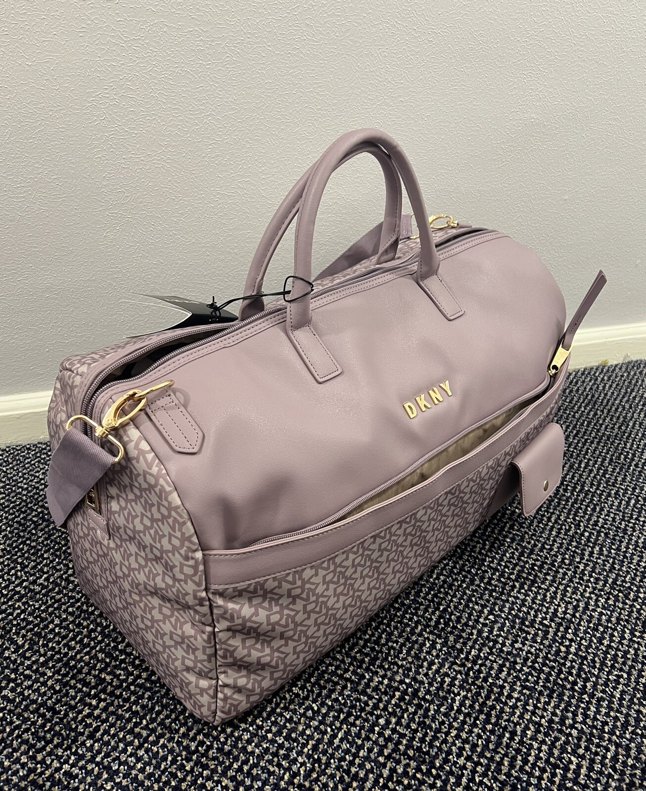 DKNY Vintage Large Duffle Sports Gym Travel Luggage Bag Mauve Rose New
