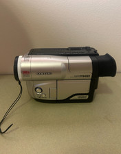 Samsung SCL610 Hi 8 8MM Video Camcorder And Adapter For Parts/Repair
