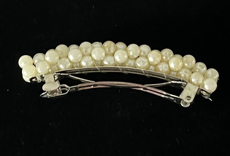 Pinza de pelo vintage de perlas de imitación de los años 80 o 90 Foto 3 de 4